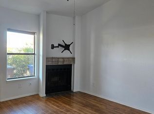 1942 Embassy Dr APT B, Las Cruces, NM 88005