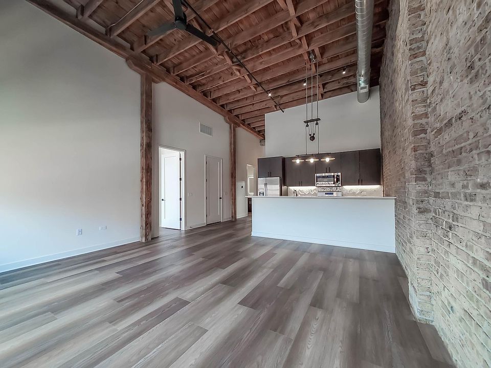 1st image of 818 N Wolcott #203