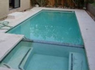 3233 N Mica Dr, Palm Springs, CA 92262