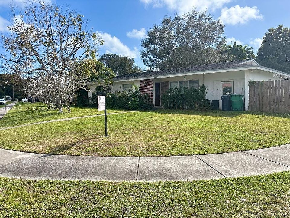 1st image of 10010 SW 161st St
