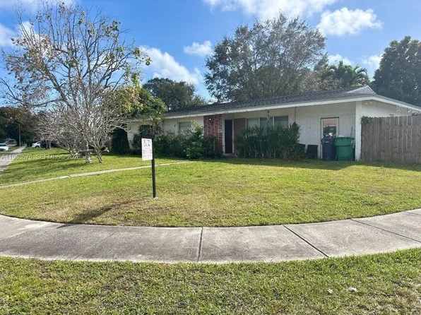 10010 SW 161st St, Miami, FL 33157