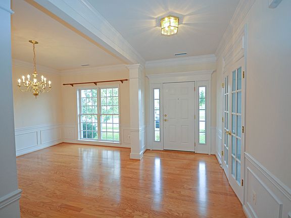5th image of 29721 Charles Dr