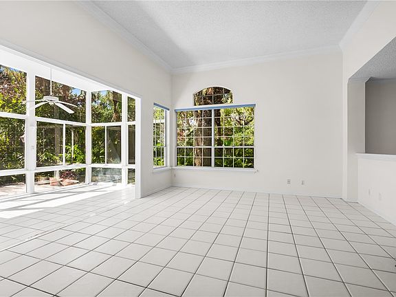2nd image of 8861 Lakeside Cir