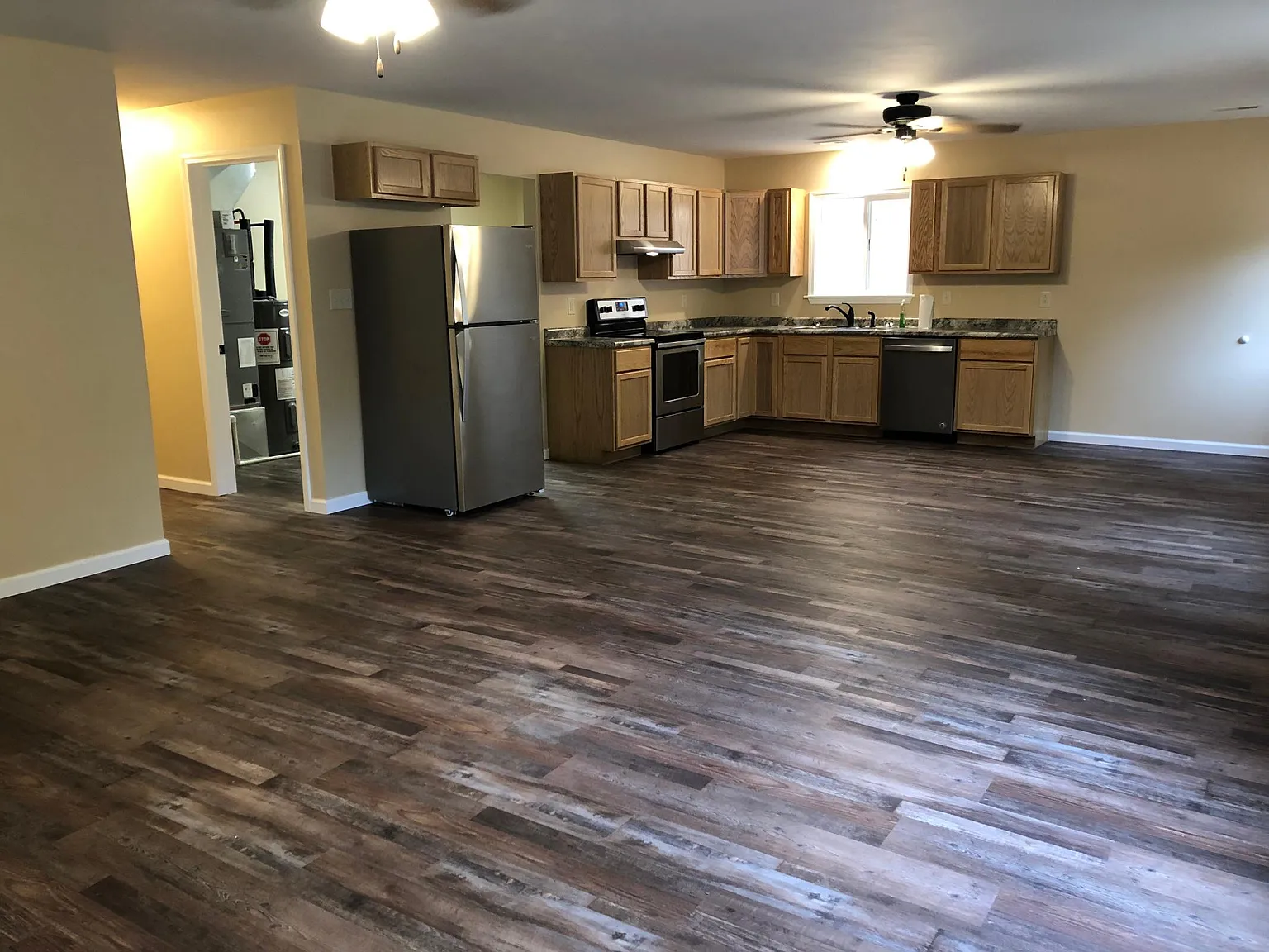 378 Hickory Hills Dr — Photo 2