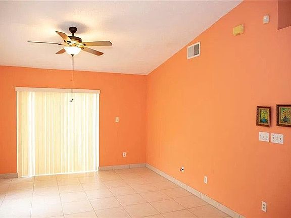 4th image of 2432 Harbor Town Dr