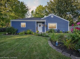 21445 Drexel St, Clinton Township, MI 48036