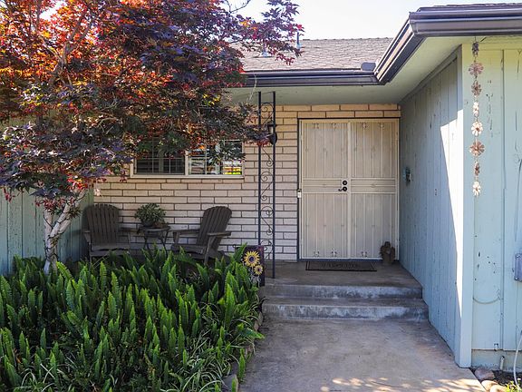 4th image of 667 E Birch Ave