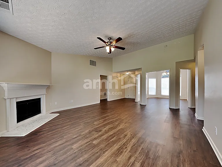 1552 Armende Cir — Photo 8