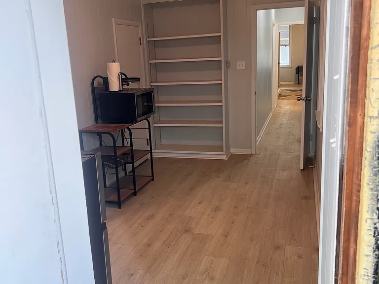 1217 N King St — Photo 18