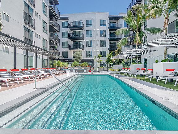 2nd image of 6240 W Sunset Blvd APT 642