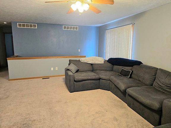 2nd image of 715 Gypsum Ave