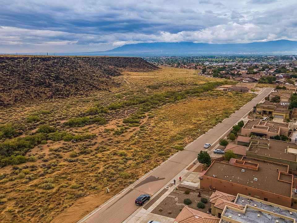 2nd image of 8705 Mesa Rain Rd NW