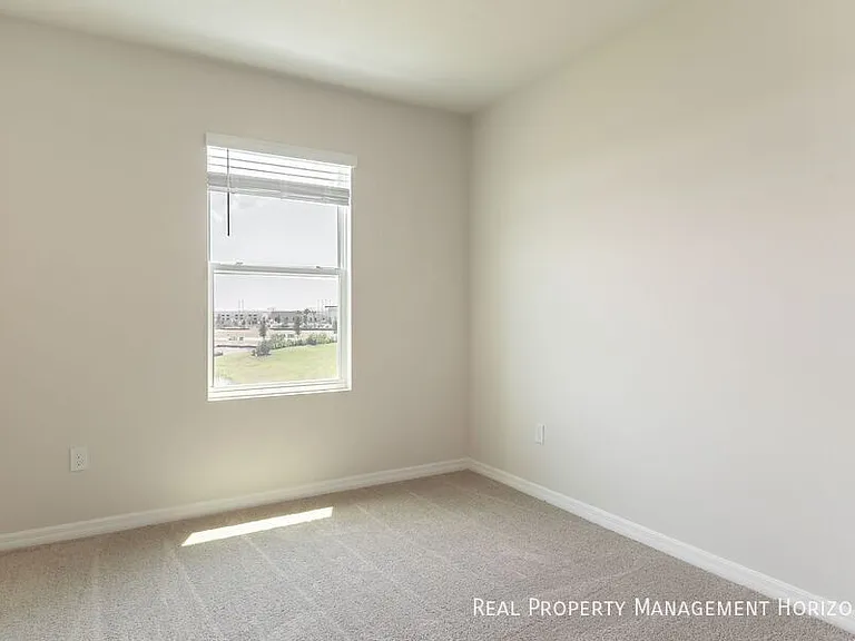 17769 Crescent Moon Loop — Photo 15