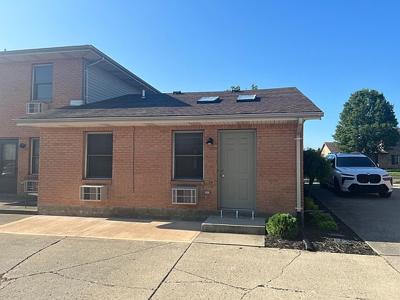 2nd image of 1565 Windridge Pl APT A