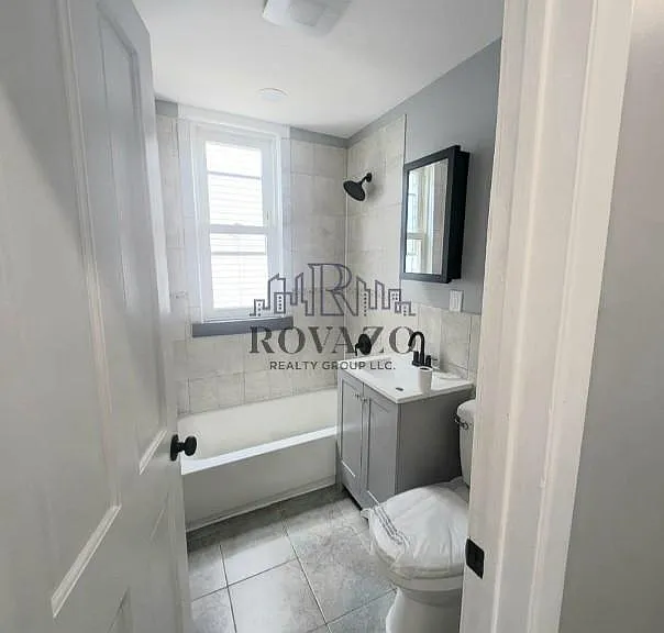 167 Shephard Ave #1L — Photo 3