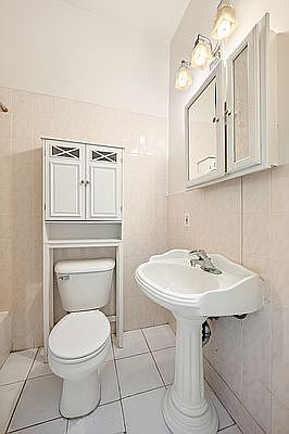 5th image of 138 W 119th St #3