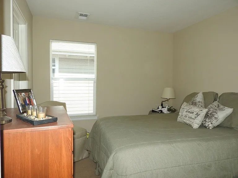 10028 E 28th Ave — Photo 8