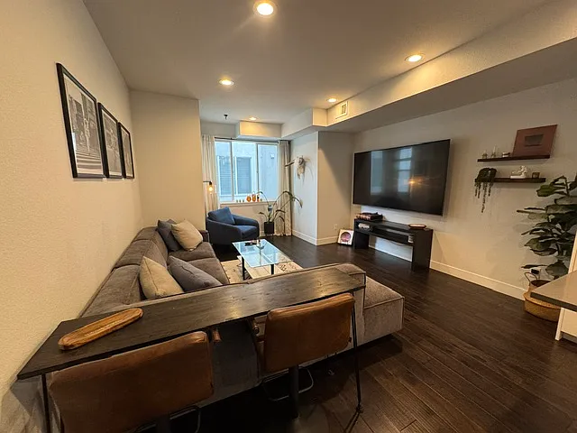 3372 S Pearl St #B — Photo 13