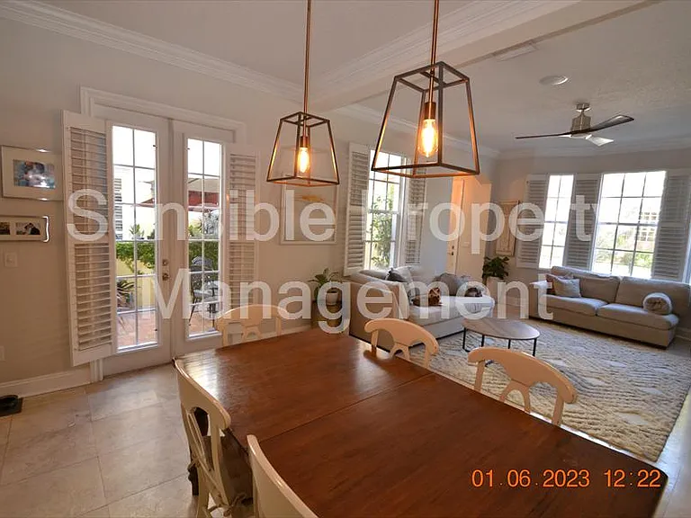 2405 Victoria Gardens Ln — Photo 17