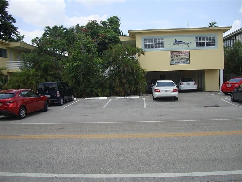 1st image of 1525 SE 15th St APT 27