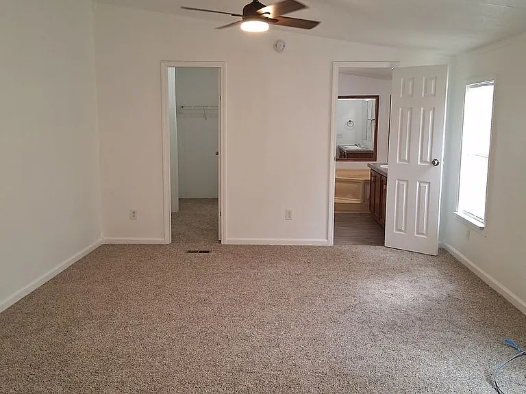 910 Sands Rd — Photo 10