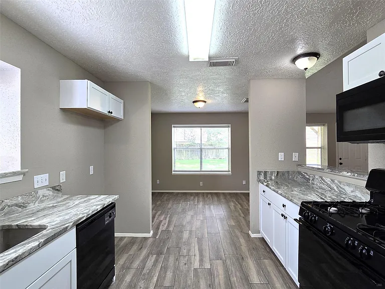 24015 Farm Hill Rd — Photo 11