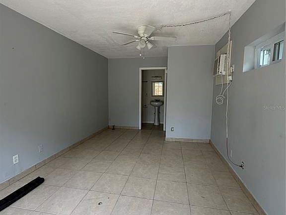 4th image of 471 HOLT AVENUE