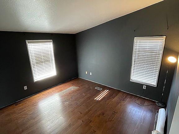 2nd image of 207 Hollins St