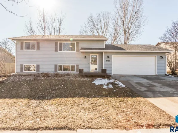 6127 W 65th St, Sioux Falls, SD 57106