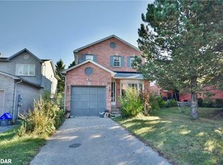 84 Hadden Cres, Barrie, ON L4M6G7