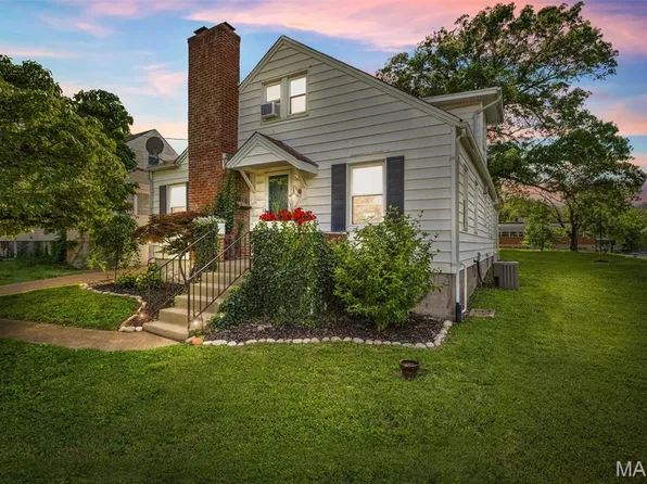 302 Donnelly St, De Soto, MO 63020