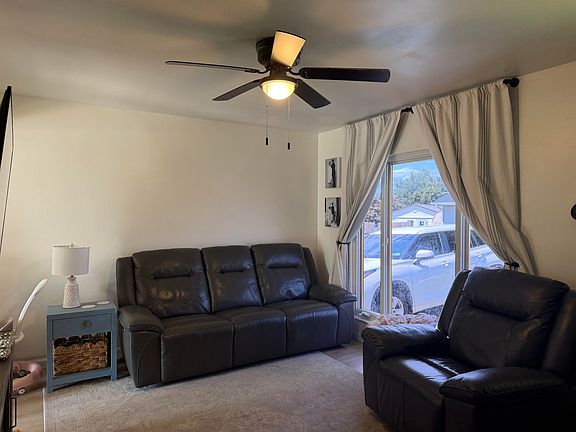 3rd image of 1514 Valoria St