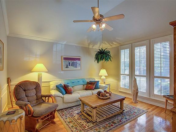 3rd image of 2105 Saint Andrew Dr