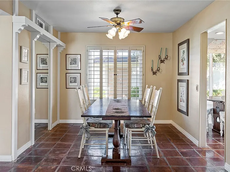 17 Toledo Dr — Photo 4