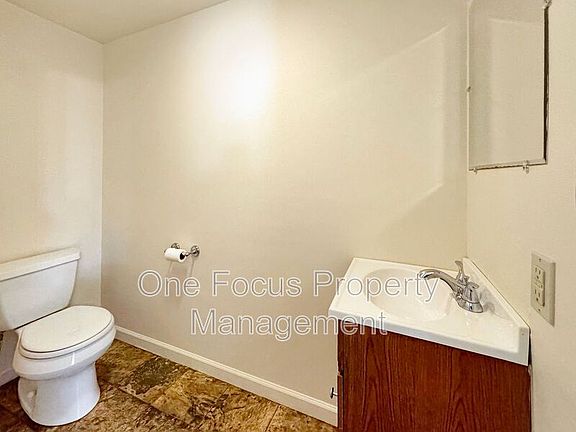 5th image of 422 E Bald Eagle St