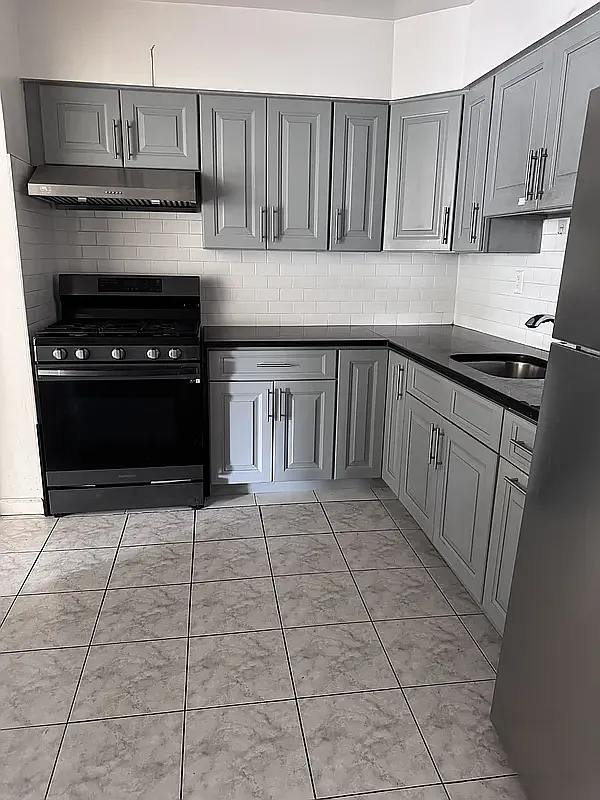 94-29 46th Avenue — Photo 3