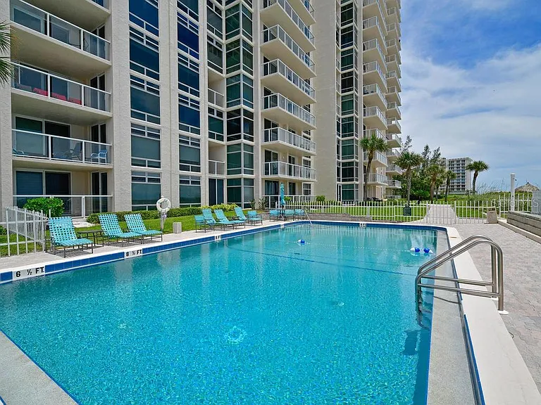 2425 Gulf Of Mexico Dr #7F — Photo 42