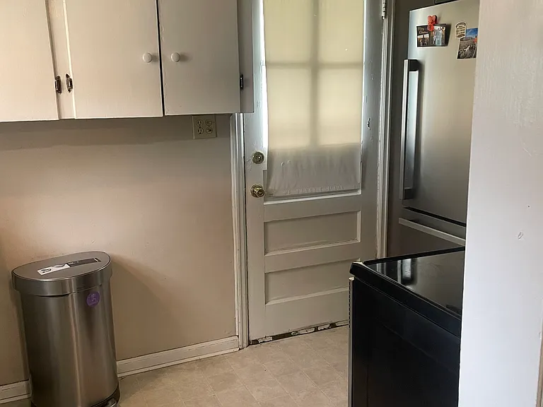 211 N Gordon Ave — Photo 12
