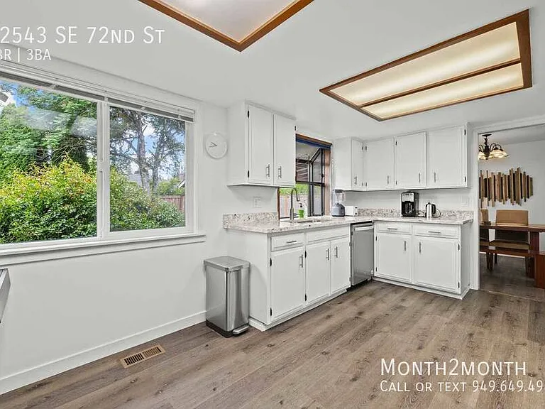 12543 SE 72nd St — Photo 15