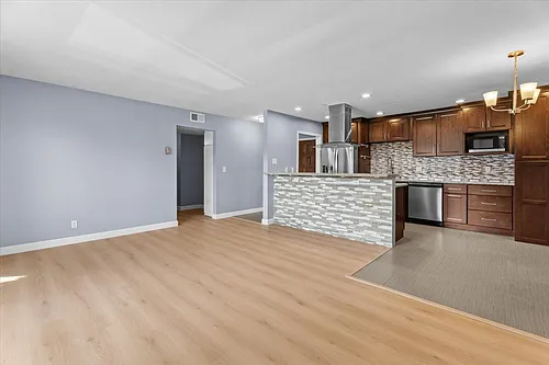 2411 Prospect Ave Photo 1