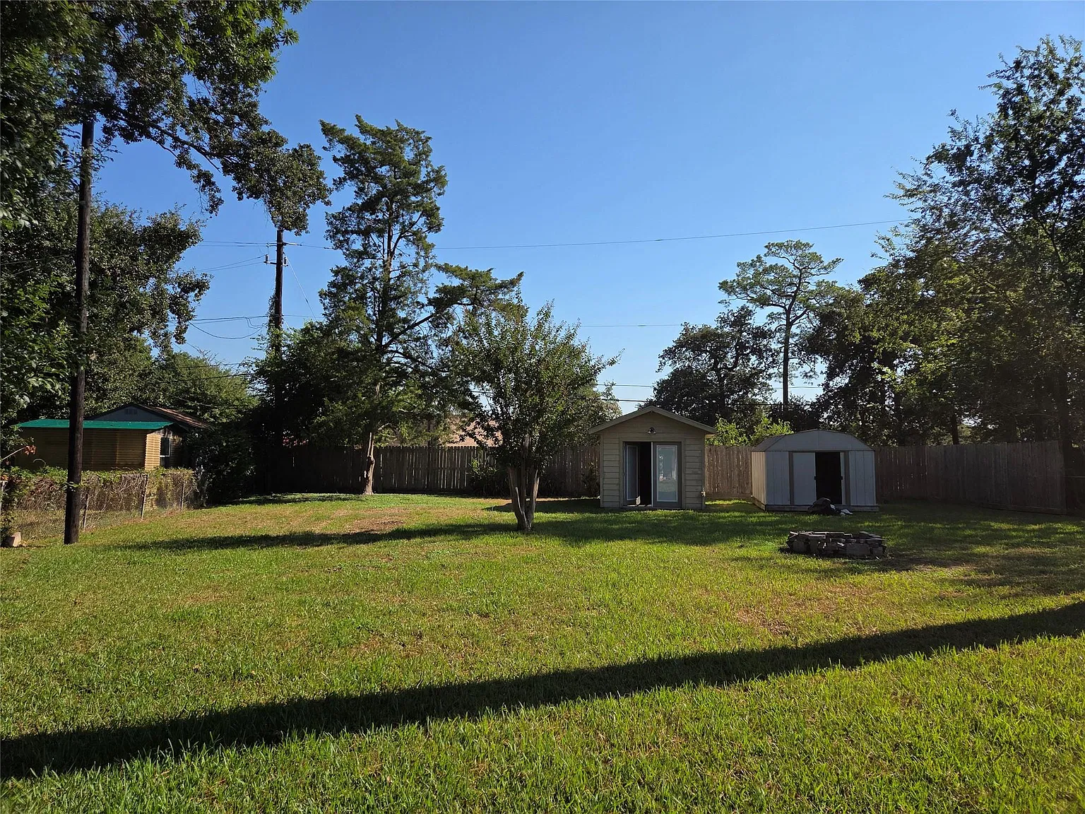 3 bed, 2.0 bath, 1860 sqft, $2,600 — Photo 4