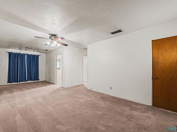 2nd image of 312 W Llano Dr