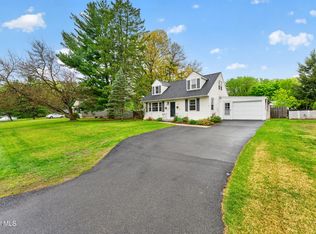 22 Chapman Dr, Albany, NY 12203