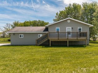 2150 205th Ave, Manchester, IA 52057