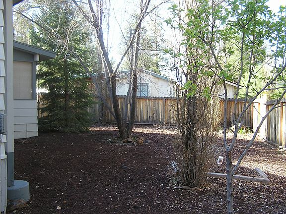 Extra Large 8,000 sq ft lot