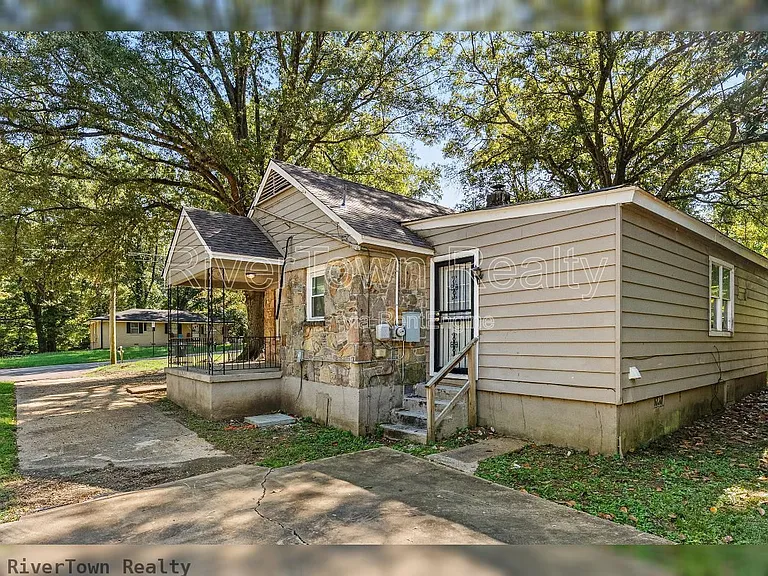 1678 Alta Vista Ave — Photo 19