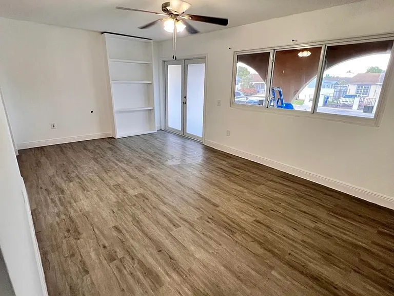 3524 NW 12th Ter #1 — Photo 1