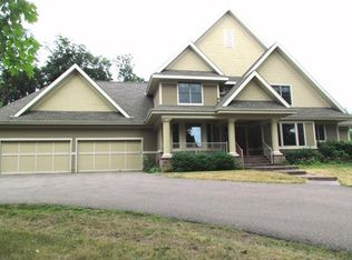 761 Kilt Ct, Hudson, WI 54016