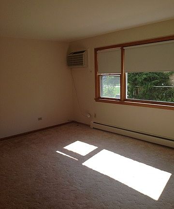 3rd image of 6057 W Higgins Ave APT 1N