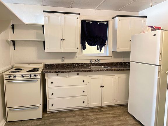 5th image of 135 Almond St APT 2